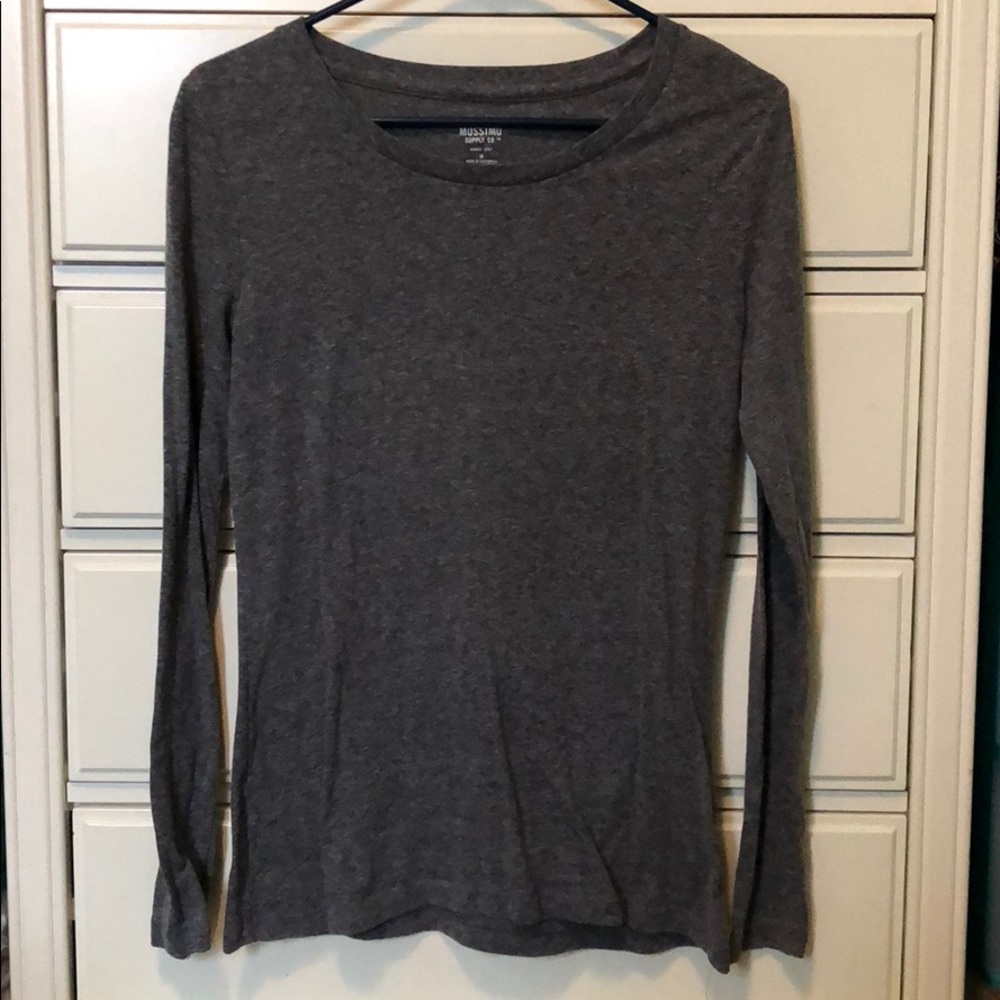 Gray mossimo long sleeve t
